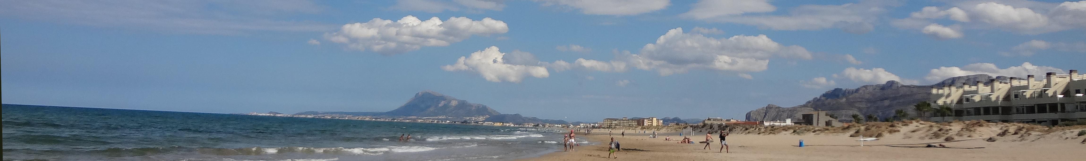 Wide panoramic photograph of the beach at Oliva, Valencia